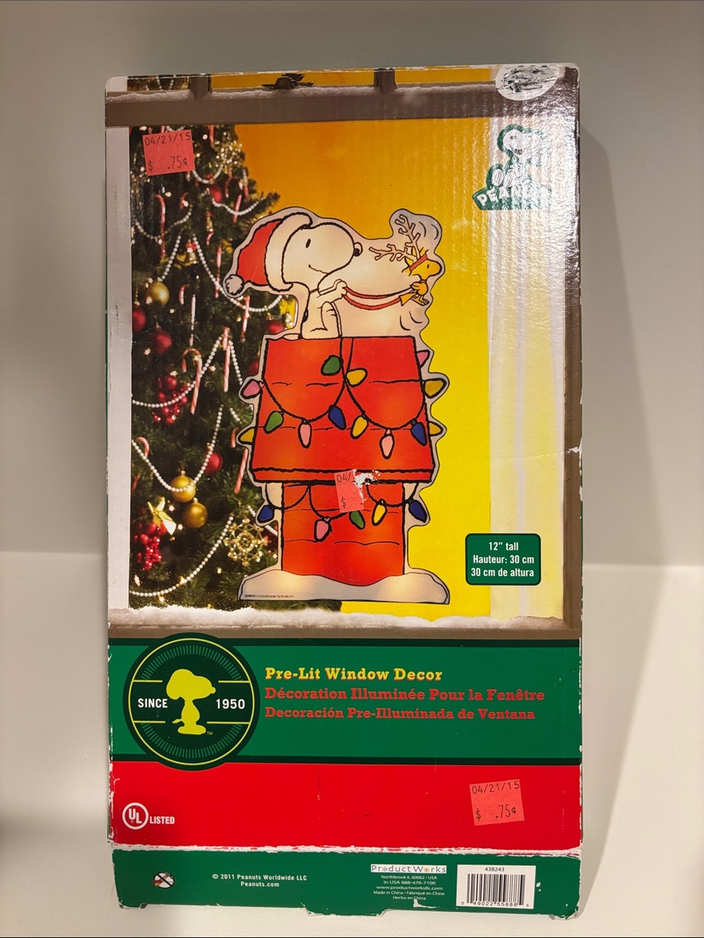Peanuts Snoopy Red Holiday Window Decor